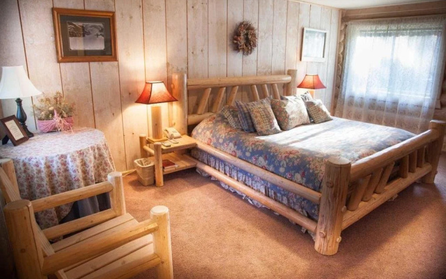 Bonners Ferry Log Inn