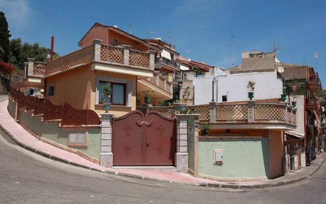 Отель B&B Villa Cristina Джардини Наксос вид на фасад