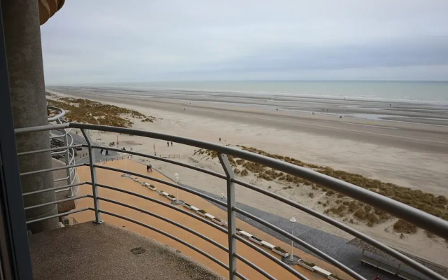 Apartment in Nieuwpoort With Ocean Views