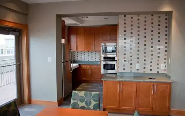 The Metropolitan at Reston Town Center