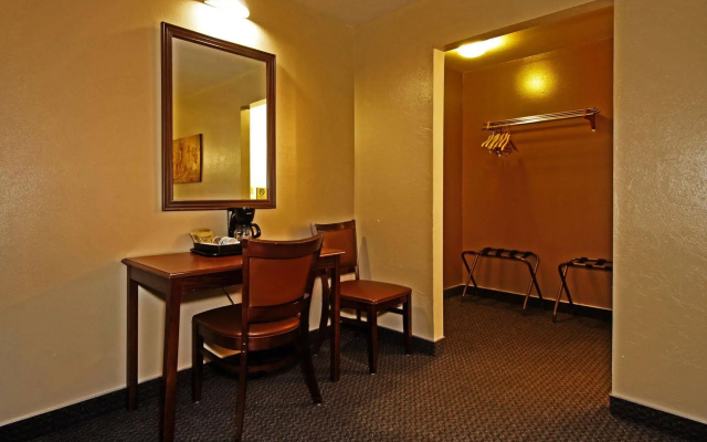Bowen Motel