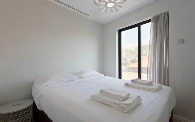 Ocean Scene 2 bed Apt