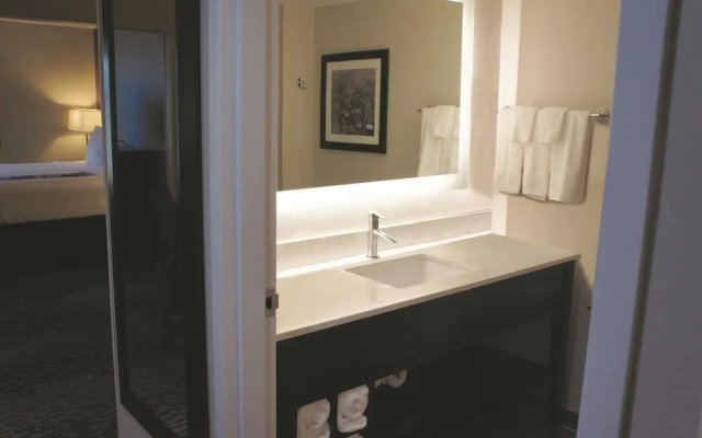 La Quinta Inn & Suites by Wyndham Kennesaw
