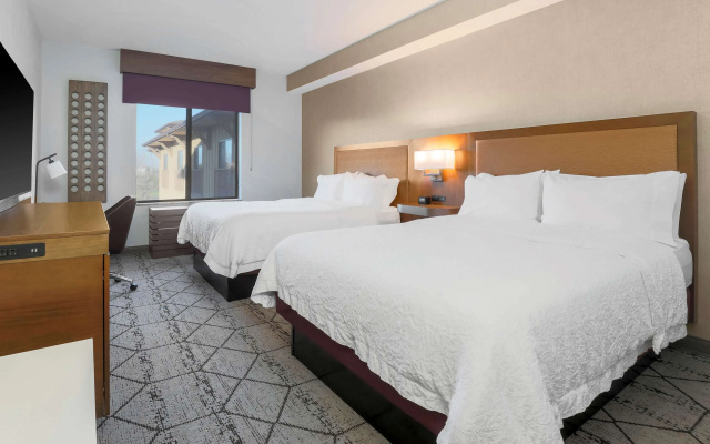 Hampton Inn & Suites Windsor - Sonoma Wine Country