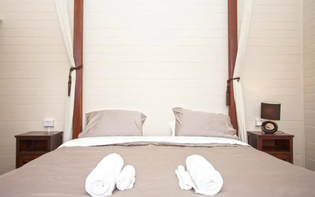CBD Holiday Home