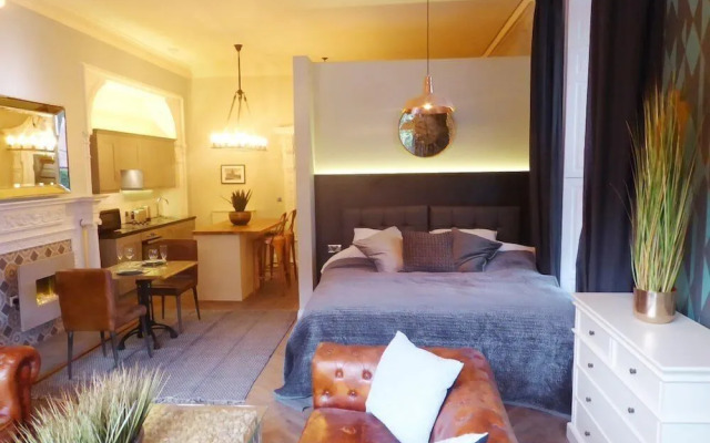 The Deakin at Claremont Serviced Apartments