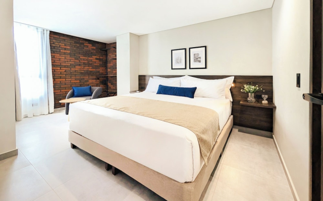 Laureles Selection Suites