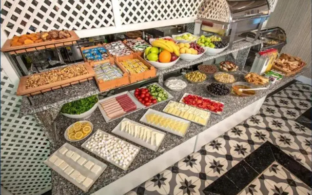 Mezzootel