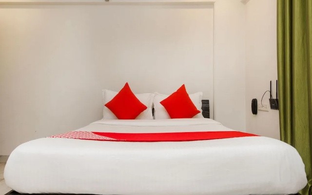 OYO 11951 Vatsala Suites