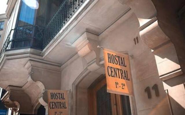 Отель Hostal Central вид на фасад