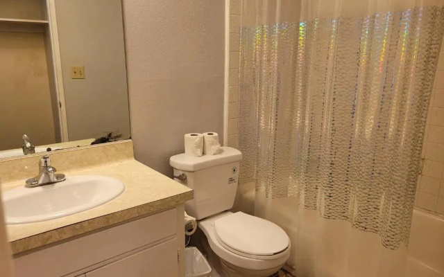 (A04) Simple Budget Private Studio Unit
