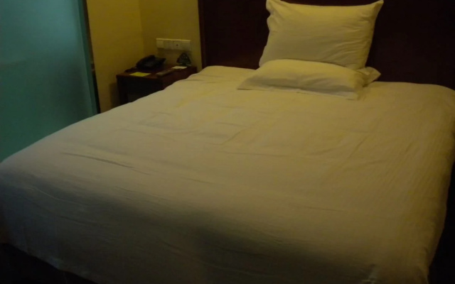 GreenTree Inn Zhejiang Hangzhou West Lake Leifengta Express Hotel