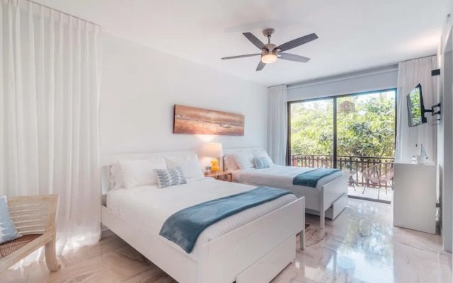 Portillo Residences 2BR Apartment Pool and Beach