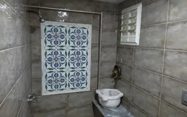 Ozturk Hotel