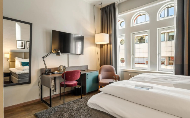 Clarion Hotel Admiral