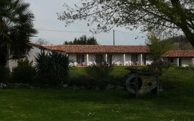 Logis Hôtel les Vallons du Lac
