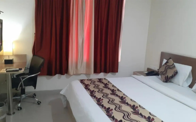 Hyphen Grand Hotel
