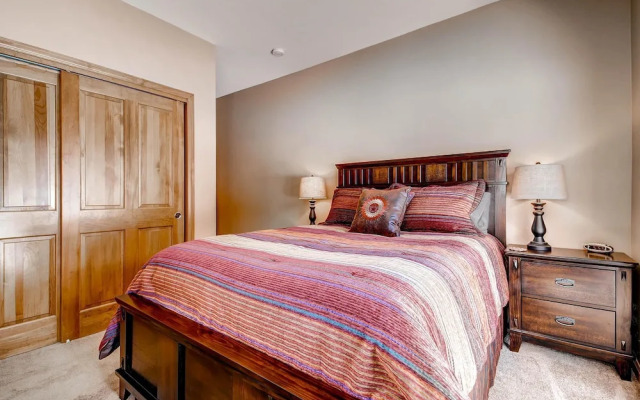 One Breck Place Imperial 25