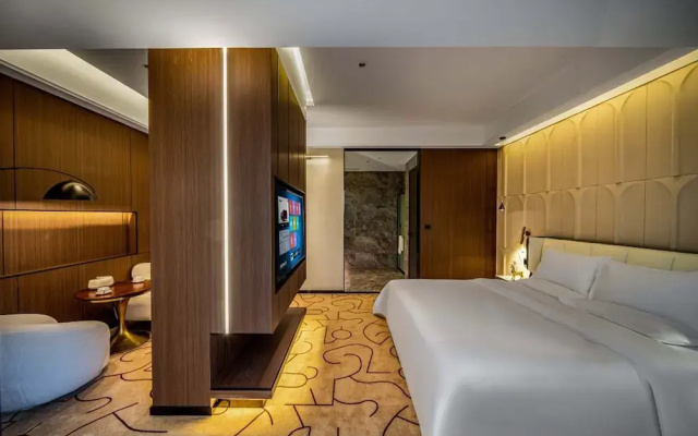 Pilot Hotel