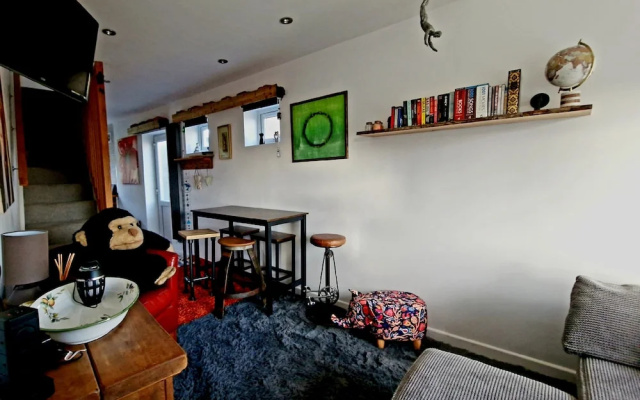 Charming 1-bed Maisonette With Mountain View
