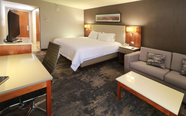 Hampton by Hilton Chihuahua