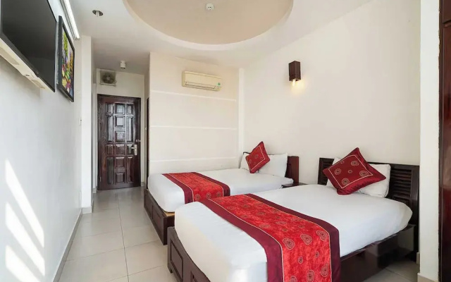 Collection O Dinh Dinh Hotel - Near Tan Son Nhat Airport