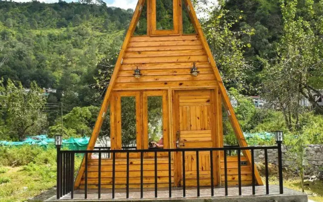 Cabana Riverside Resort - Kainchi Dham