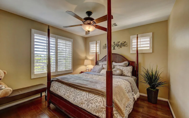 Apple Court - Four Bedroom Home