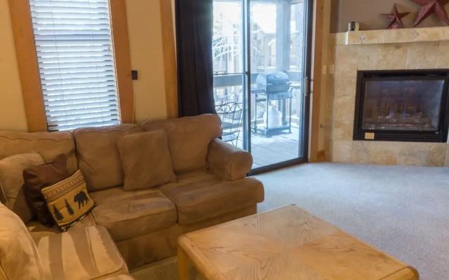 3130 Aspen Grove