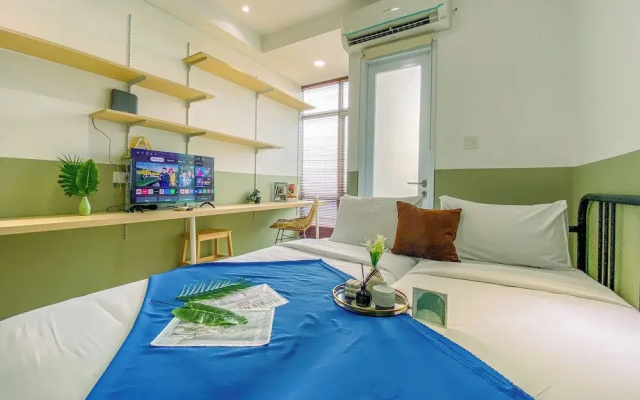 Best And Comfy Studio Apartment B Residence