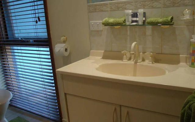 Sunway Farm Bed & Breakfast and Rosebud Cottage