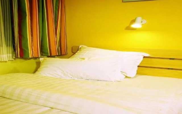 7 Days Inn Shijiazhuang Railway Station Xinshi Branch