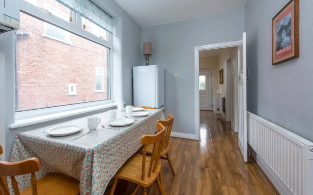 Family Friendly and Spacious House in Fallowfield