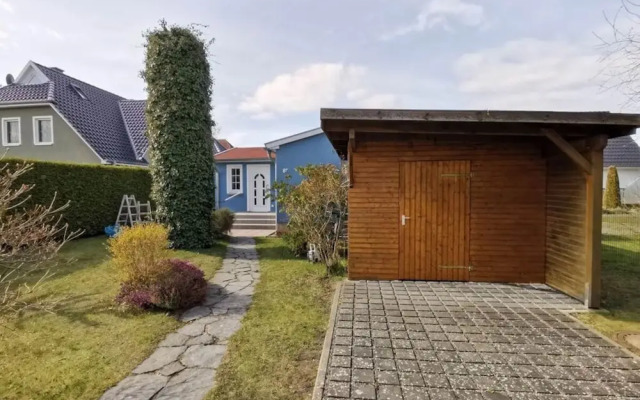 Seaman Modern Retreat