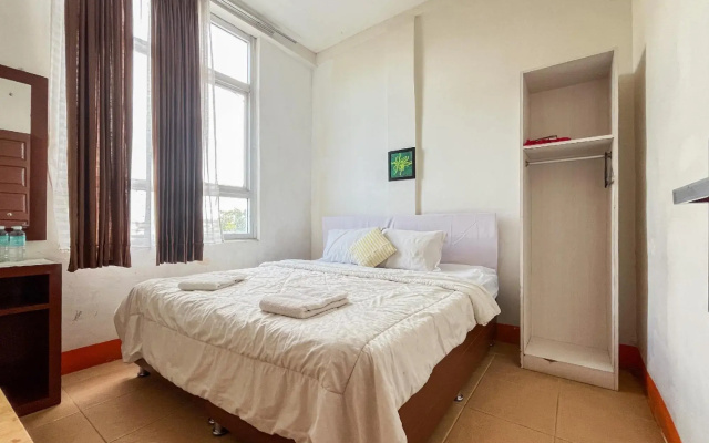 Urbanview Poma Hotel
