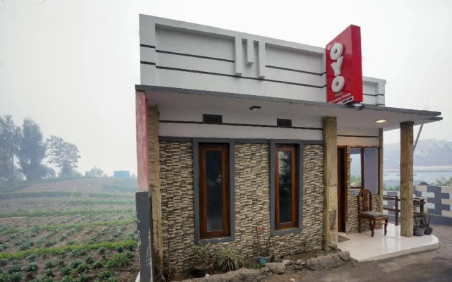 OYO 2126 Bromo Indah Homestay