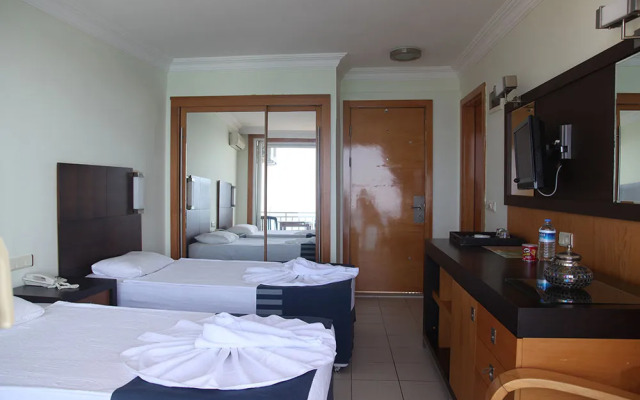 Yali Hotel