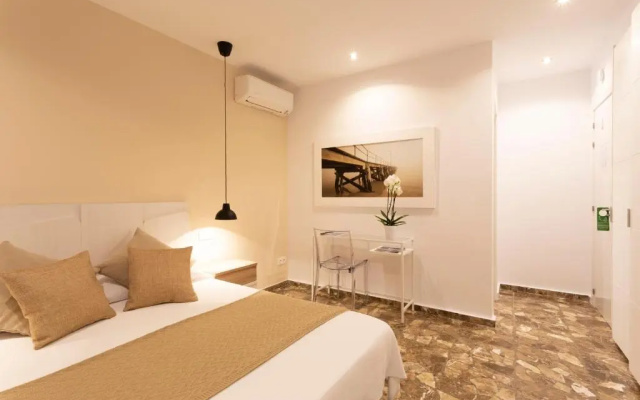 Room Boutique 32
