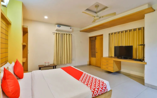 OYO 22419 Hotel Summit