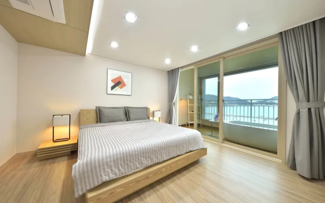 Geoje Jisefo Family Residence