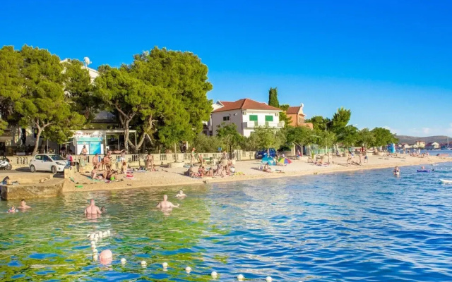 Beachfront Apartment Gaj 9