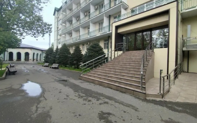 Тарнаир