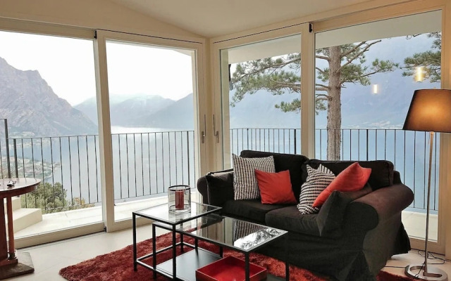 Villa Abetaia With Pool And Lake View