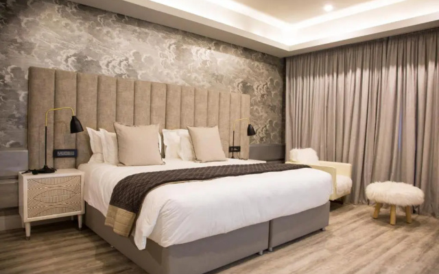 Mgb Hotel at 2ten