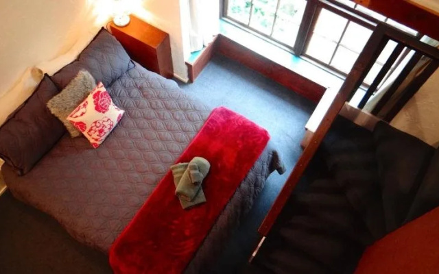 Arden Country House