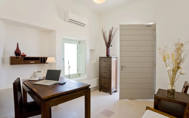 Blackrock Villa