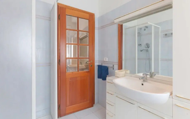 Rental in Rome Pateras Balcony Apartment