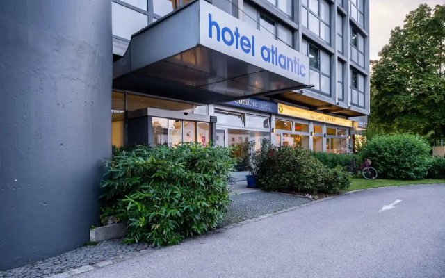 hotelImage