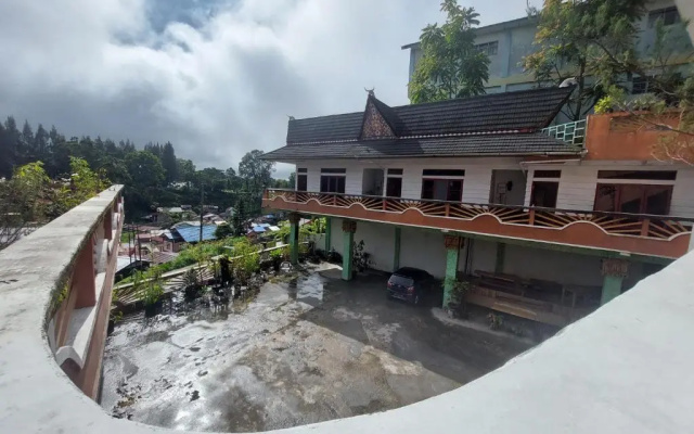 3 Berastagi