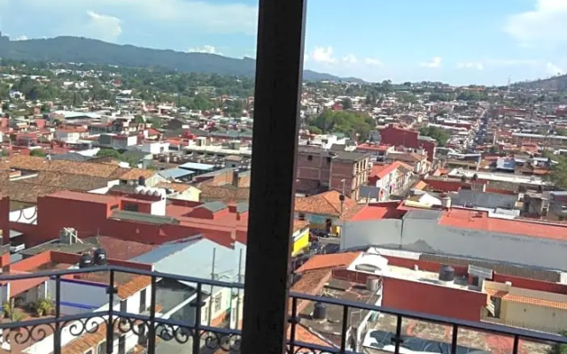 Real De Uruapan Hotel